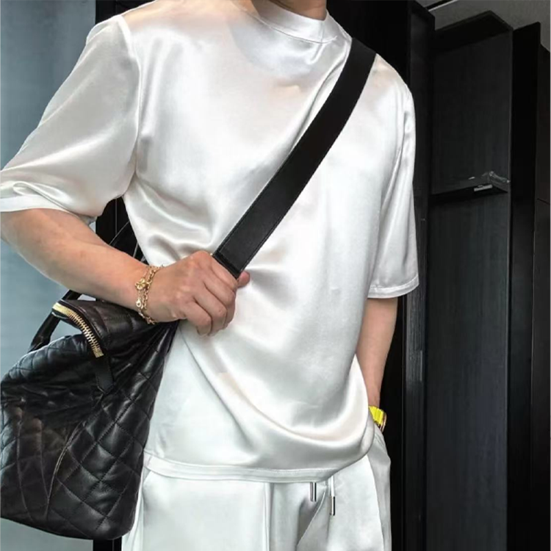 🔥Lässiger Herren-Zweiteiler: T-Shirt & Shorts in Unifarben