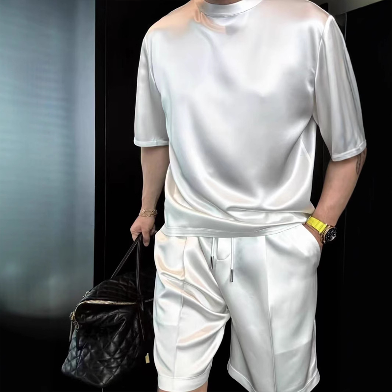 🔥Lässiger Herren-Zweiteiler: T-Shirt & Shorts in Unifarben