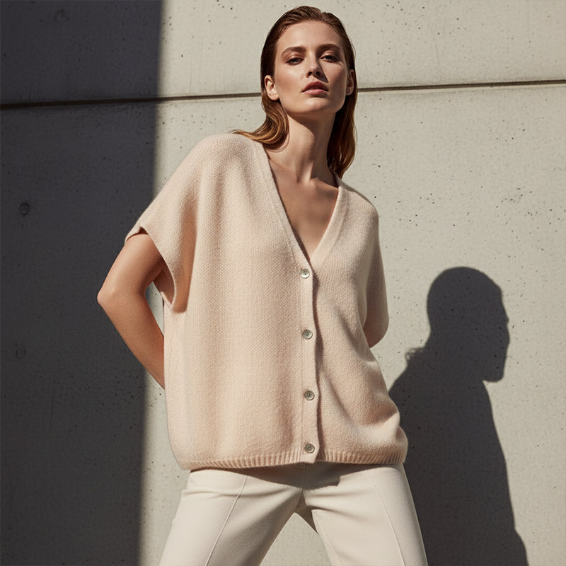 🌞Frühlingserwachen: 50% Rabatt!🦋Damen Leichte Kurzarm Strickjacke – Fledermausärmel & V-Ausschnitt, Vielseitig für Frühling & Herbst